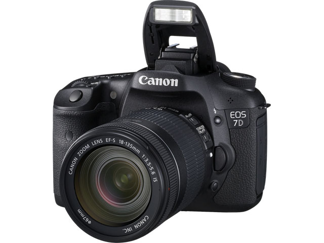 Canon EOS 7D là một trong những mẫu máy tăng giá đợt này.