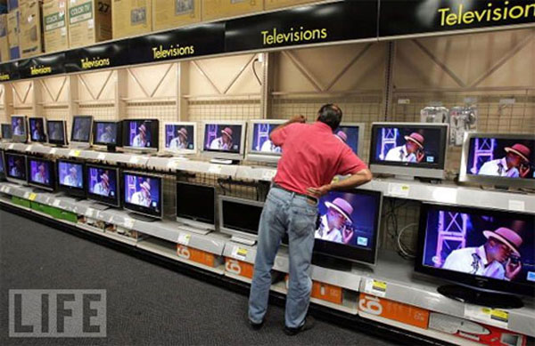 Thị trường TV LCD đã chững lại giống như CRT trước kia.