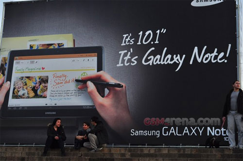 Bảng quảng cáo Galaxy Note 10,1 inch.
