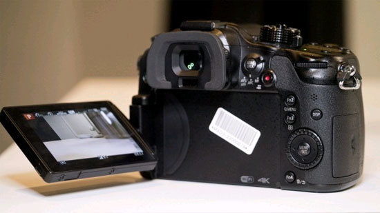 Panasonic ra máy ảnh quay video chuẩn 4K