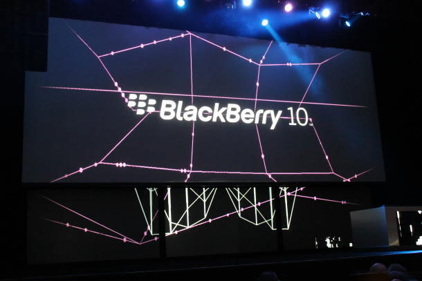 CEO Lenovo để ngỏ khả năng thâu tóm BlackBerry