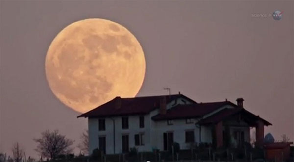8 mẹo chụp ảnh 'siêu trăng'