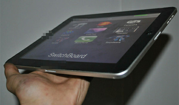 Nguyên mẫu iPad có hai cổng kết nối xuất hiện