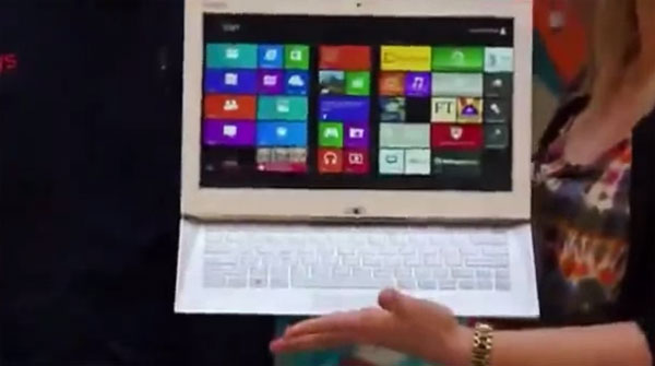 Máy tính bảng lai laptop Windows 8 của Sony lộ diện
