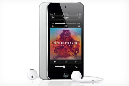 iPod Touch thế hệ năm bản 16 GB giá gần 5 triệu đồng