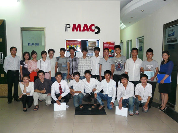 Tưng bừng kỷ niệm 9 năm ngày thành lập Học viện CNTT iPMAC