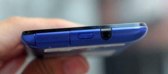 Smartphone Full HD chống nước kiểu mới của Sharp