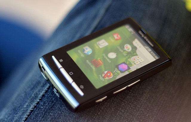 Blog.ToanInfo.Com - Top 20 smartphones in June 2011 - Sony Ercisson Xperia X10