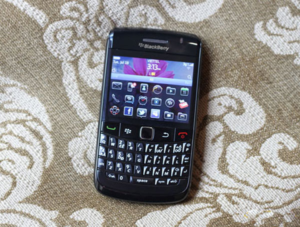 RIM ra BlackBerry 9780 bàn phím Việt