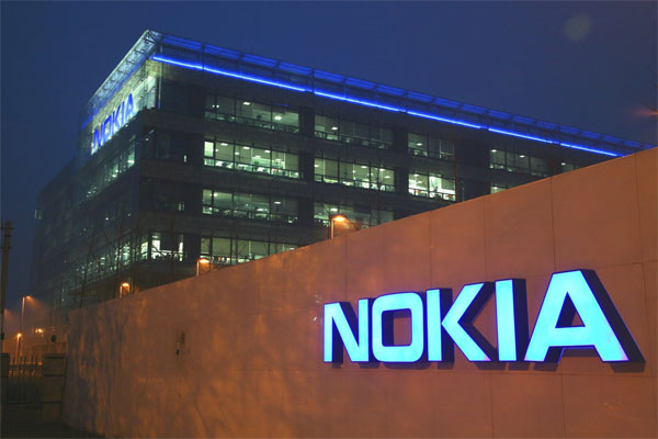 Standard & Poor hạ mức xếp hạng tín dụng của Nokia