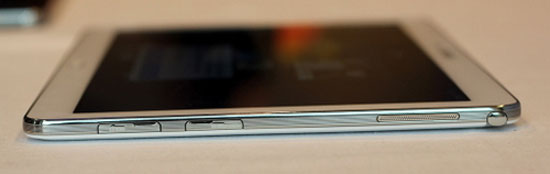 Máy tính bảng Galaxy Note 10.1 màn hình siêu nét và RAM 3 GB