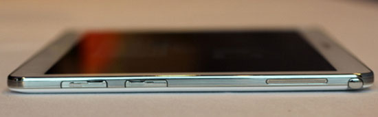 Máy tính bảng Galaxy Note 10.1 màn hình siêu nét và RAM 3 GB