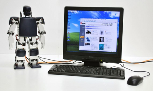 Robot kiêm máy tính để bàn mini