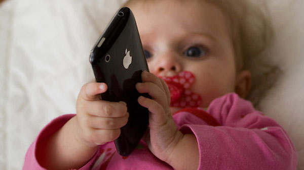 38% trẻ em Mỹ dưới 2 tuổi sử dụng các thiết bị di động