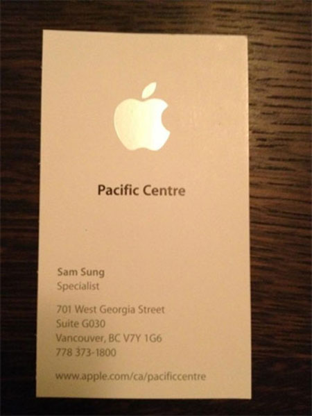 Nhân viên Apple gây sửng sốt khi mang tên Sam Sung