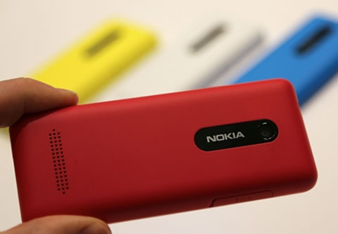 Nokia trình làng điện thoại Facebook giá 1,3 triệu đồng