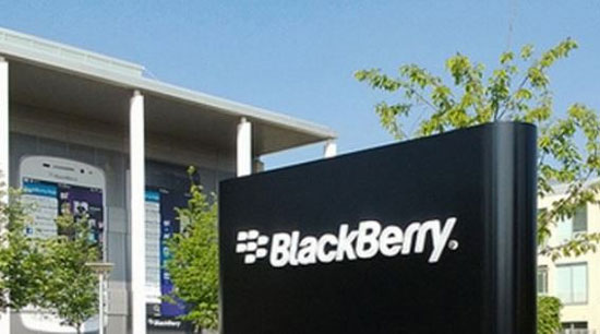 BlackBerry quyết định thay CEO, hủy kế hoạch bán công ty 