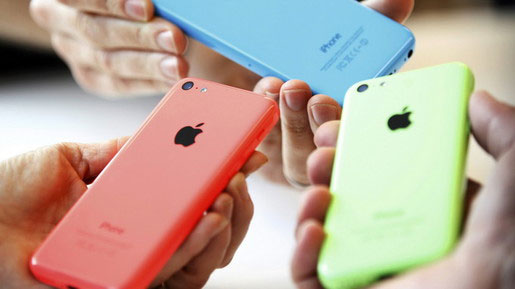 Doanh số iPhone 5C "vượt mặt" Galaxy S4