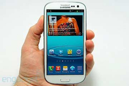 Samsung thừa nhận Galaxy S III dễ "dính" mã độc