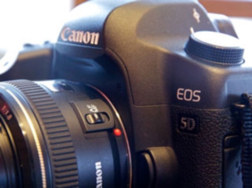 Canon ngừng sản xuất mẫu máy 5D Mark II