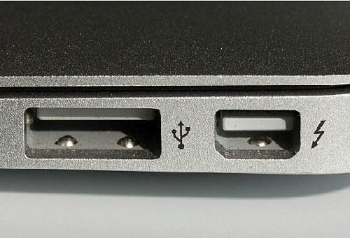 Cổng USB mới dễ dùng như cáp Lightning của Apple